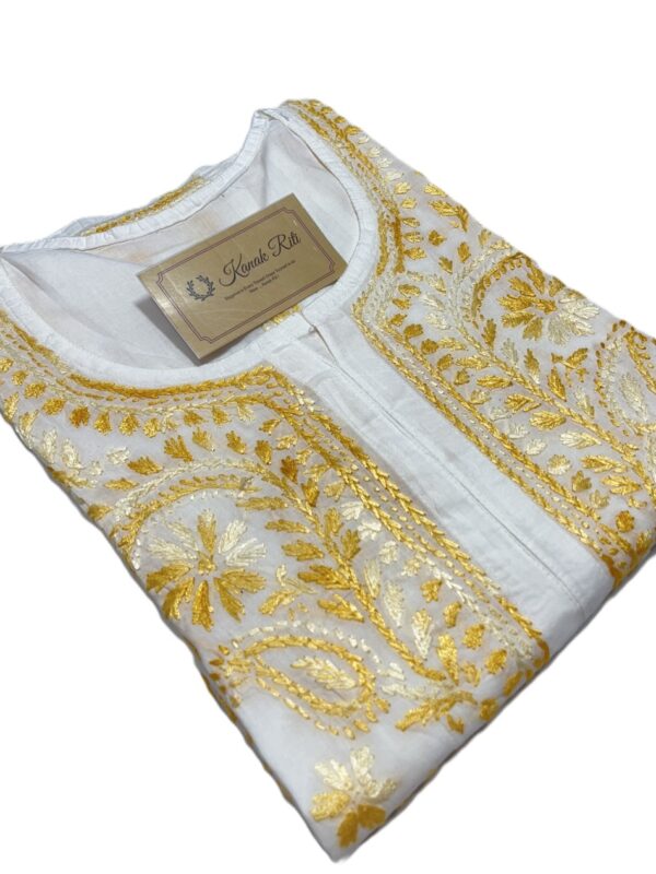 Elegant white cotton Chikankari kurti