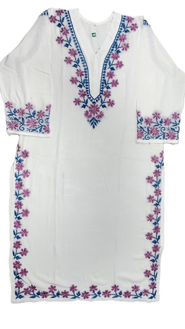 Traditional Lucknowi Chikankari kurti
