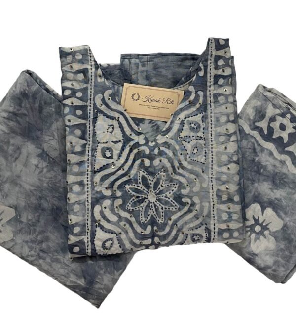 Premium Silk Blend Ethnic Wear Set in Grey with Kantha Stitch